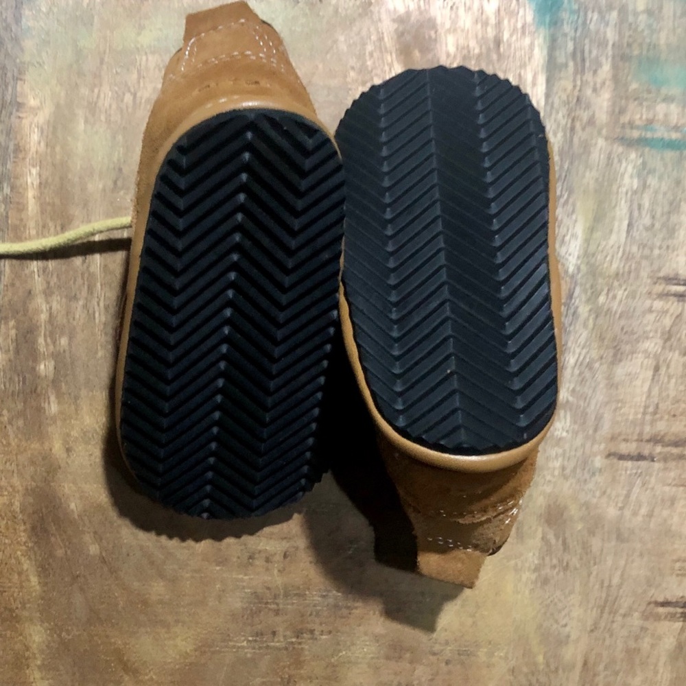 ⭐️4/$20⭐️ NWOT Carter’s Shoes - Picture 5 of 5